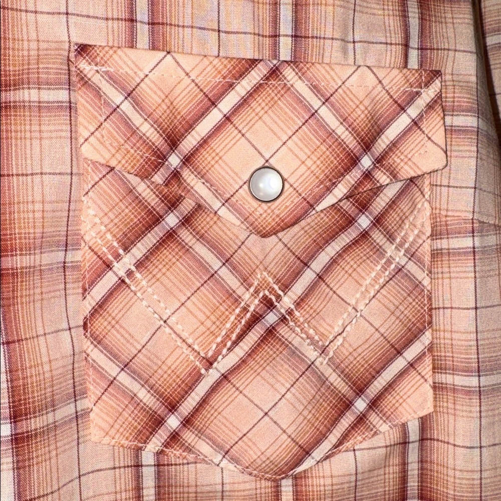 Wrangler Retro Women’s Plaid Button Down Shirt - Picture 4 of 5